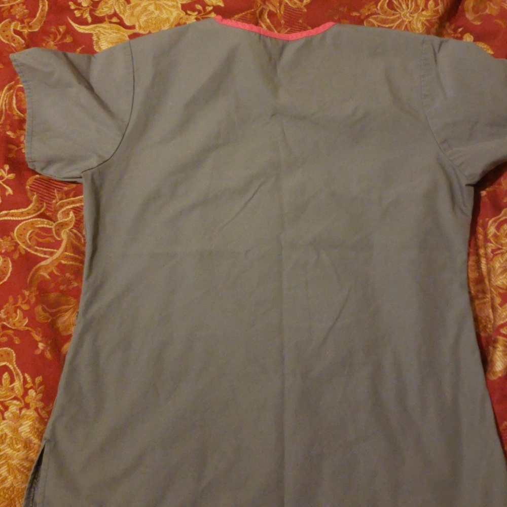 Scrub Top - Picture 2 of 4